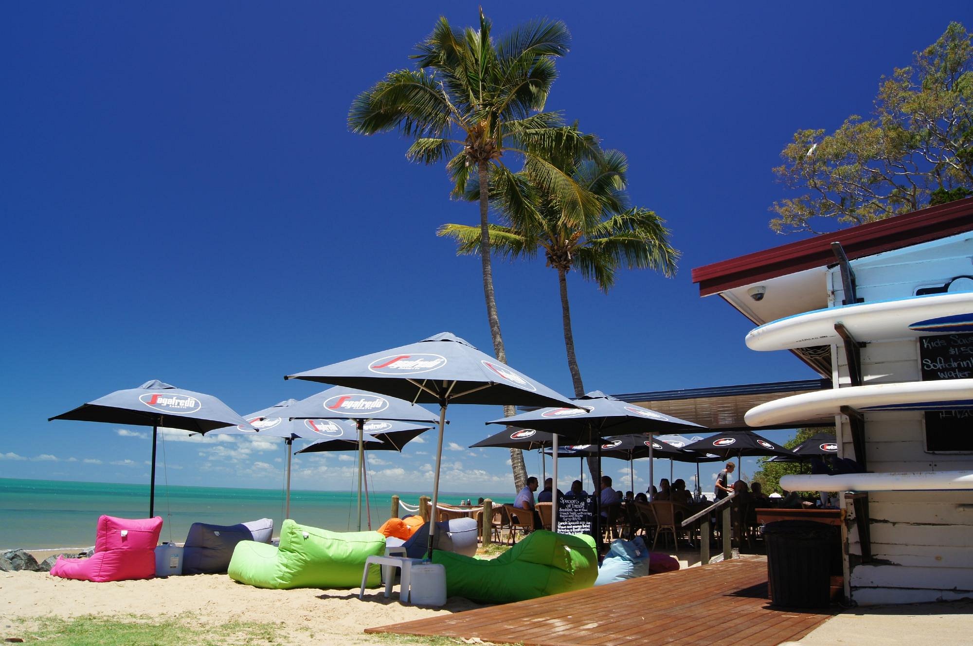 Enzo’s by the Beach